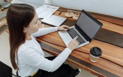 Kickstarting Your Business with Crowdsourcing